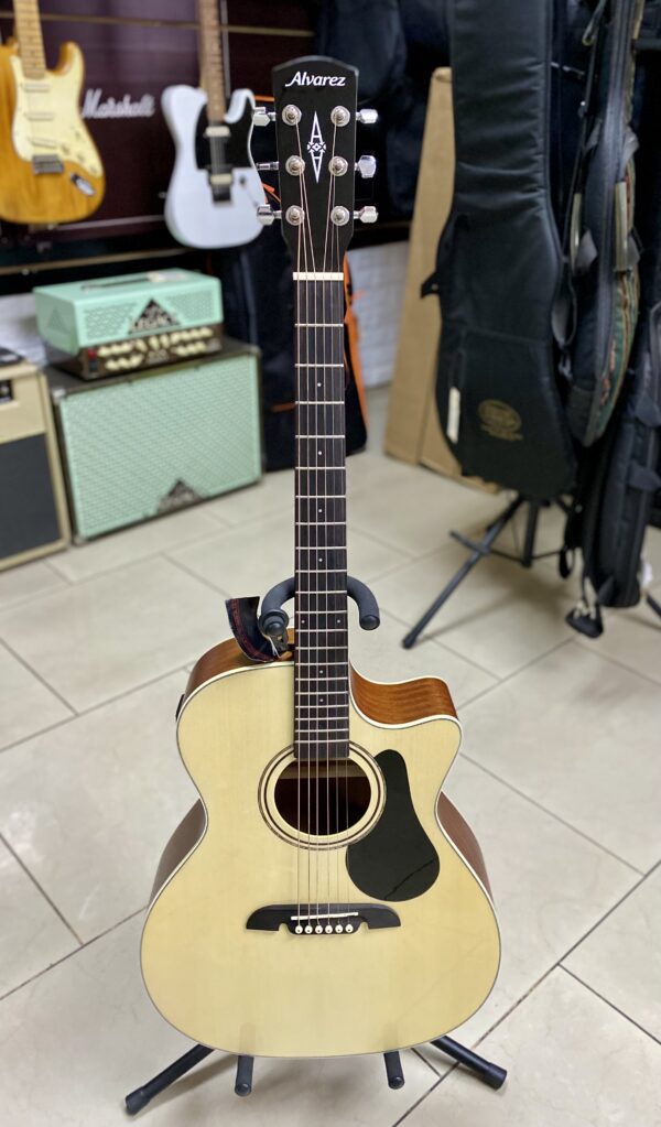 Guitarra Electro-Acustica Alvarez - Imagen 2